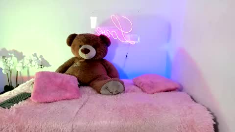  Abella and Kendra  online show from February 11, 2025, 8:42 pm