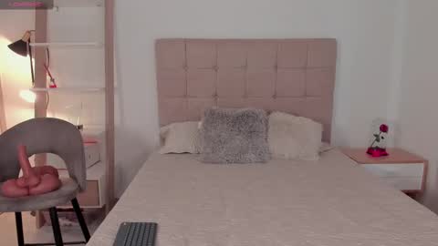  Abella  online show from March 11, 2025, 2:51 pm