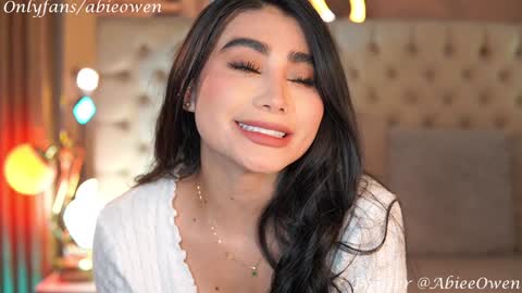 abie_owen online show from December 14, 2024, 11:12 pm