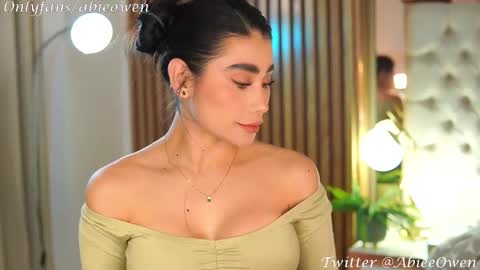 abie_owen online show from February 23, 2025, 12:08 am