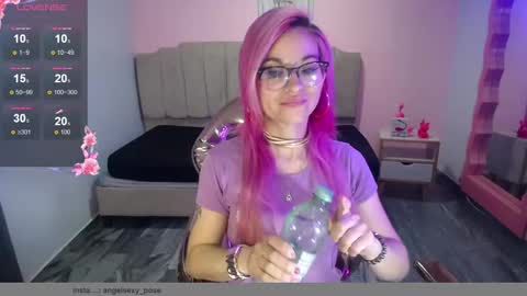 abril_ch_ online show from October 27, 2025, 10:41 am