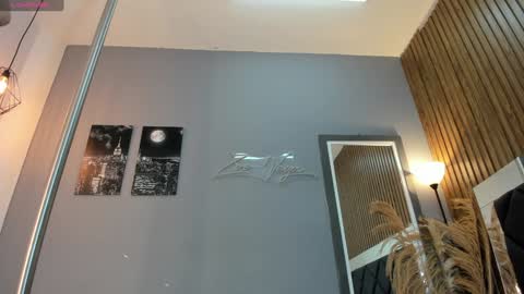 Snapshot of abril_ricci chatting on February 9, 2025, 3:11 am Abril  online show from February 9, 2025, 3:11 am