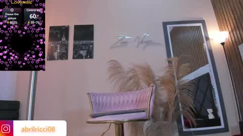 Snapshot of abril_ricci chatting on February 24, 2025, 6:27 am Abril  online show from February 24, 2025, 6:27 am