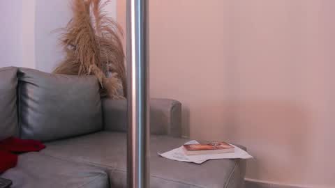 Snapshot of abril_ricci chatting on March 11, 2025, 8:09 am Abril  online show from March 11, 2025, 8:09 am