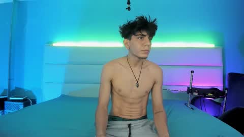 Abril and Julian online show from February 26, 2026, 12:04 pm