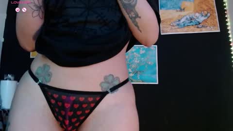 Absenta vert online show from February 9, 2026, 12:36 am