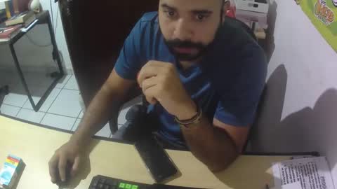 Snapshot of absinnto2016 chatting on December 26, 2024, 11:10 am Luke 33 online show from December 26, 2024, 11:10 am