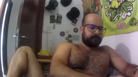 Snapshot of absinnto2016 chatting on April 14, 2026, 5:41 pm Luke 33 online show from April 14, 2026, 5:41 pm