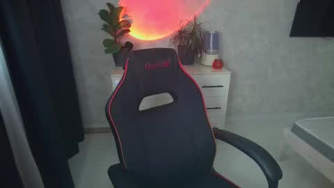 Nick online show from October 4, 2025, 12:47 pm