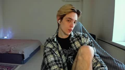 Nick online show from April 16, 2026, 5:52 am