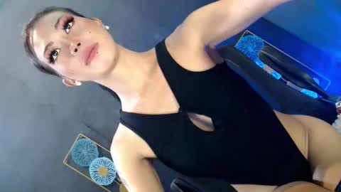 Miss Sophie online show from September 14, 2025, 2:33 am