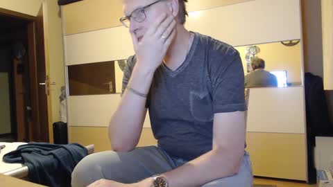 Snapshot of ach471 chatting on December 11, 2024, 7:31 am ach471 online show from December 11, 2024, 7:31 am