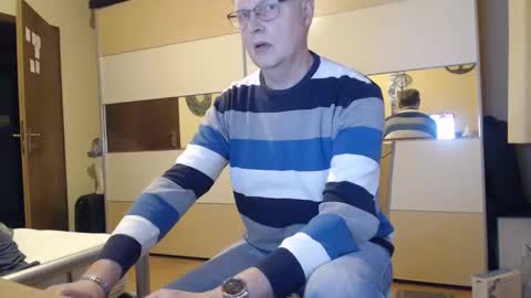 Snapshot of ach471 chatting on January 1, 2025, 2:52 pm ach471 online show from January 1, 2025, 2:52 pm