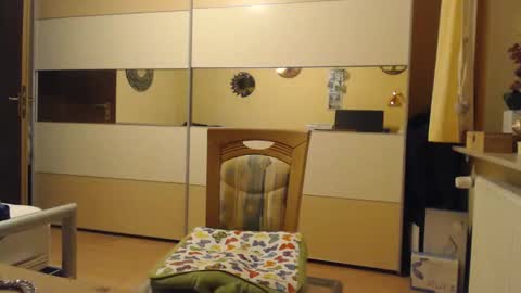 Snapshot of ach471 chatting on March 7, 2025, 5:29 am ach471 online show from March 7, 2025, 5:29 am