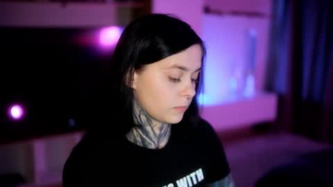 Snapshot of acid_pie chatting on October 9, 2025, 8:18 pm acid_pie online show from October 9, 2025, 8:18 pm