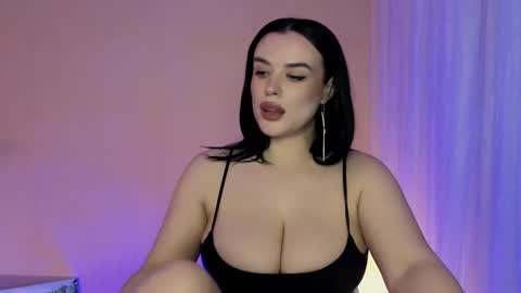 my inst   love inside 17 online show from February 20, 2025, 5:18 pm