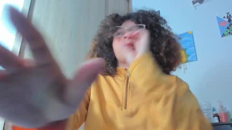 Snapshot of ada_gales_ chatting on September 25, 2025, 2:59 am Isa online show from September 25, 2025, 2:59 am