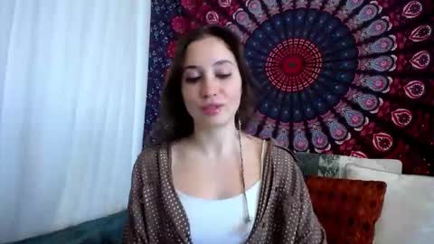 Adalyn online show from November 18, 2025, 7:24 am