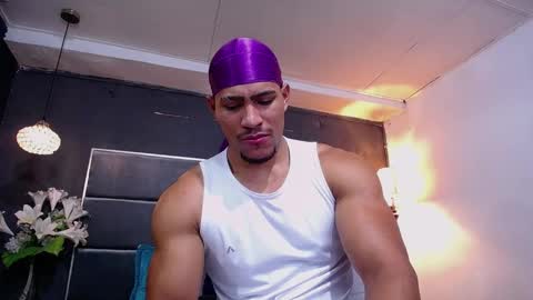 adam_fit19cm online show from November 10, 2025, 1:43 pm