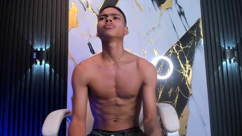 Snapshot of adam_piarse chatting on February 26, 2025, 1:32 am adam_piarse online show from February 26, 2025, 1:32 am