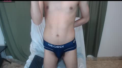 adam_sinclair online show from November 17, 2025, 8:25 pm