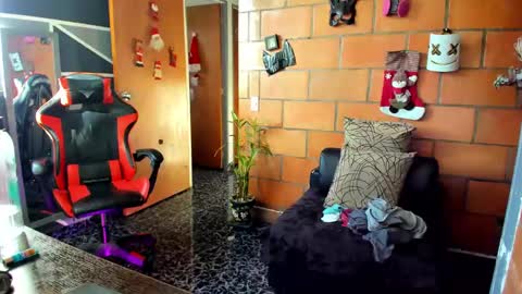 Adam Valencia online show from January 6, 2025, 9:32 pm