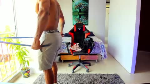 Adam Valencia online show from September 25, 2025, 4:32 pm