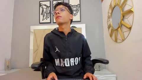 Adams Bobby online show from February 2, 2026, 11:09 am