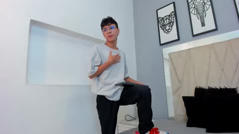 Adams Bobby online show from March 6, 2026, 11:17 am