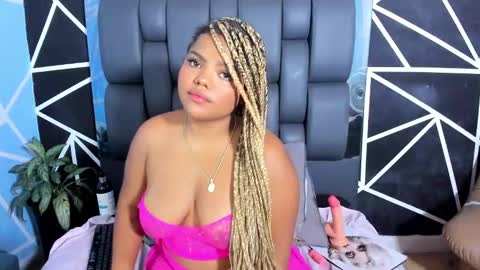 Snapshot of adams_cloe chatting on February 22, 2025, 1:02 pm Cloe Adams  online show from February 22, 2025, 1:02 pm