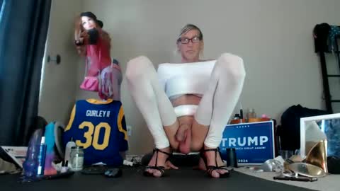 Snapshot of adamseve777 chatting on December 15, 2024, 8:58 pm TaylorSexbot online show from December 15, 2024, 8:58 pm