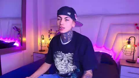 AdamsWalkerr  online show from February 5, 2026, 11:48 am