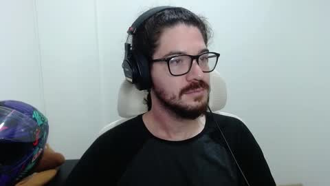 Snapshot of adamussutekh chatting on January 10, 2025, 9:34 am Adam online show from January 10, 2025, 9:34 am