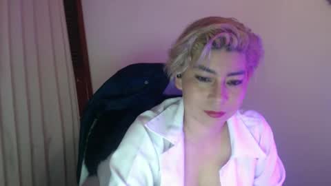 Snapshot of adan_romanoff chatting on January 8, 2026, 9:00 am adan_romanoff online show from January 8, 2026, 9:00 am