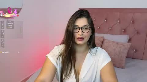 Snapshot of adara_lennox chatting on February 24, 2025, 9:09 pm ADARA  online show from February 24, 2025, 9:09 pm