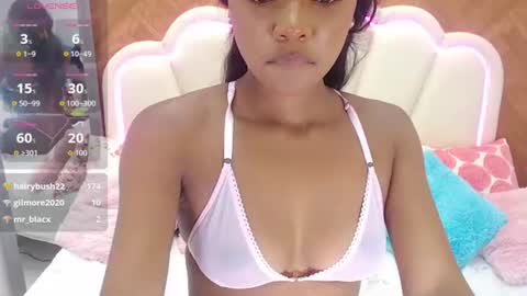 adarose_ online show from June 11, 2026, 2:53 am