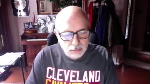Snapshot of add_me_2 chatting on May 15, 2026, 2:02 pm add_me_2 online show from May 15, 2026, 2:02 pm