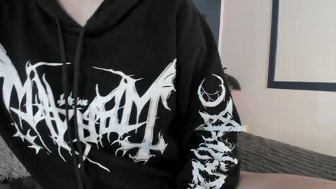 Ade  online show from December 26, 2024, 7:38 pm