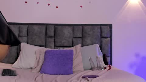 adela online show from March 20, 2026, 4:50 am