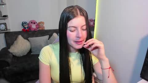 Snapshot of adela_parker chatting on November 28, 2025, 7:49 pm Adela Parker online show from November 28, 2025, 7:49 pm