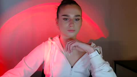 Adele Amore online show from March 3, 2025, 7:32 am