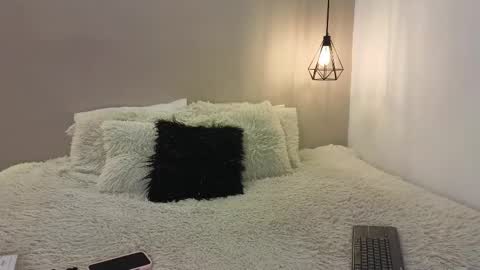 Andrea online show from March 7, 2025, 1:18 pm