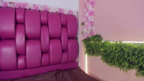 Snapshot of adelefoxx chatting on October 29, 2025, 2:41 pm AdeleFoxx online show from October 29, 2025, 2:41 pm