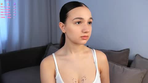 adelexx_zll online show from February 8, 2026, 6:17 am