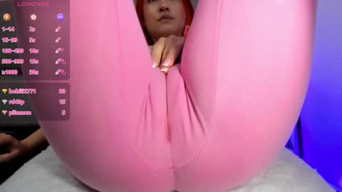 adelinaconte1 online show from January 15, 2025, 11:08 pm