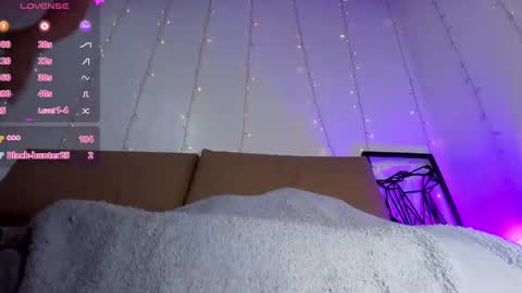 adelinaconte1 online show from February 26, 2025, 7:38 pm