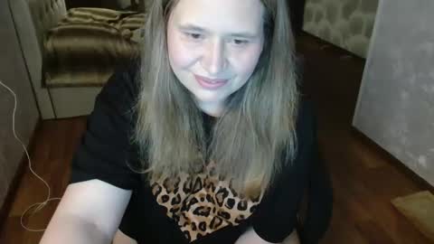 adelinalawson online show from May 18, 2026, 3:07 pm