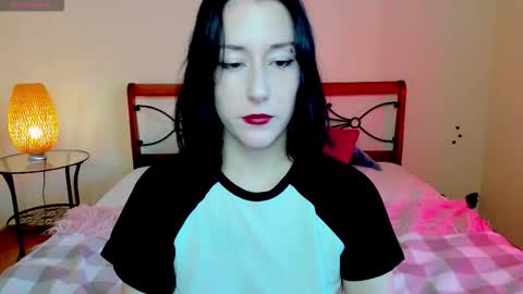 Adel online show from September 19, 2025, 2:46 am