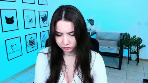 Your sweet girl online show from February 25, 2025, 2:33 pm