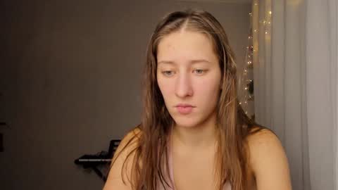 Adell online show from December 4, 2024, 10:30 pm